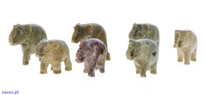 Manada de Elefantes em Pedra Esculpida